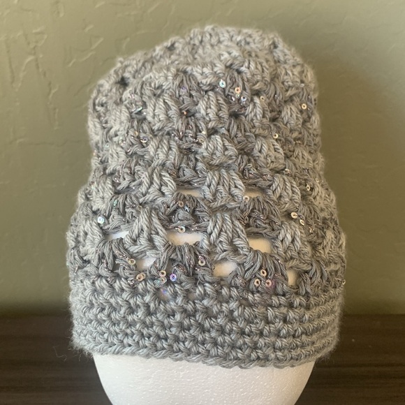 Gray Silver Sequined‎ Knit Beanie Cap  NWT - Picture 3 of 5
